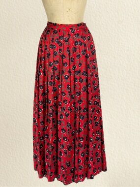 VINTAGE Cambridge Spirit long maxi pleated skirt red moody floral career 80s